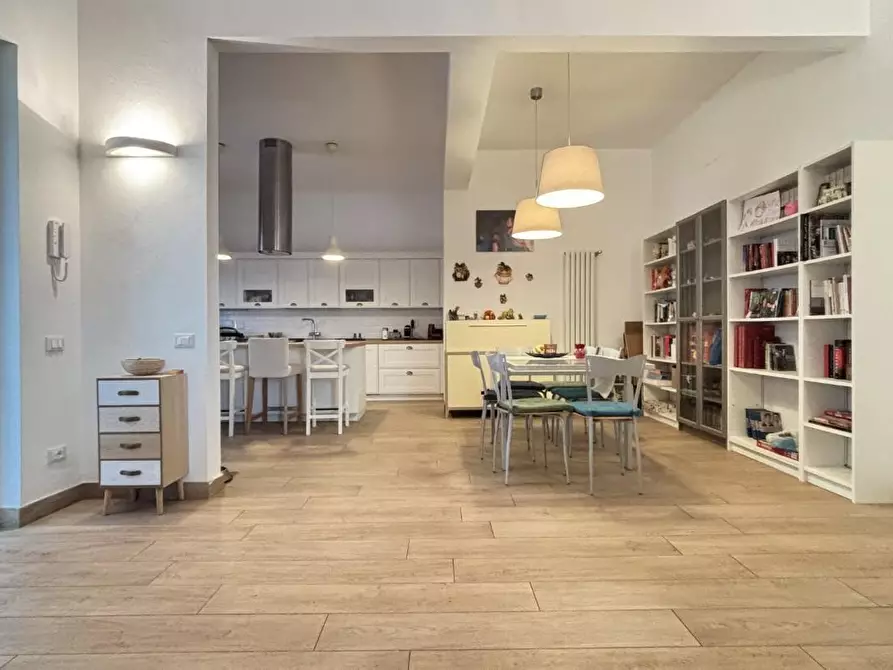 Immagine 8 di Casa bifamiliare in vendita  a Cascina