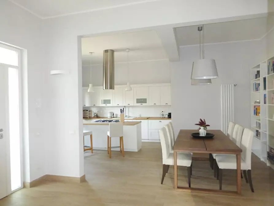 Immagine 15 di Casa bifamiliare in vendita  a Cascina