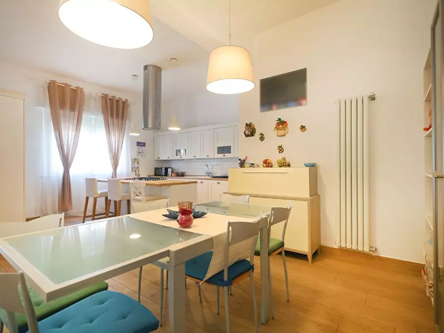 Immagine 26 di Casa bifamiliare in vendita  a Cascina