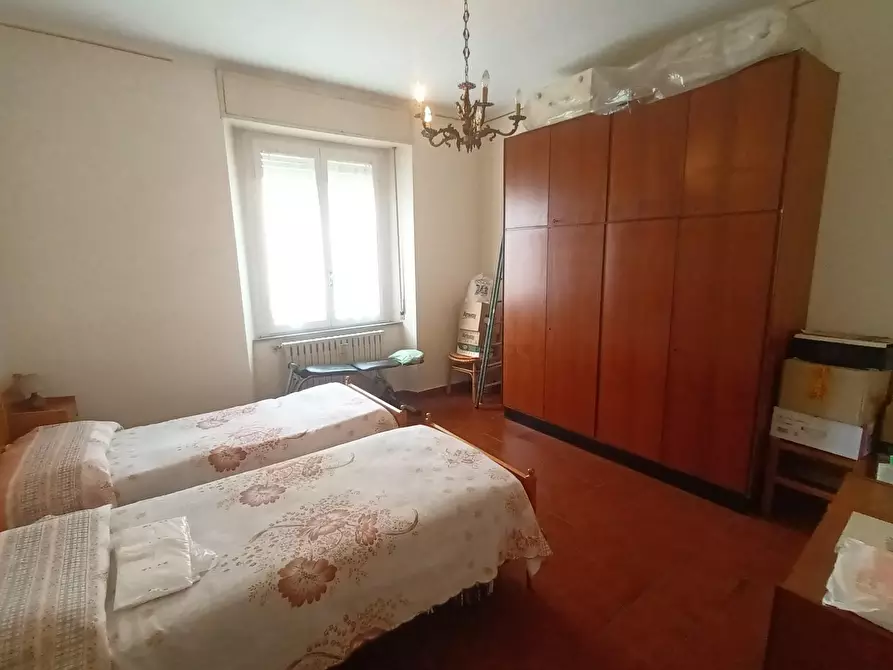 Immagine 14 di Appartamento in vendita  a Lucca