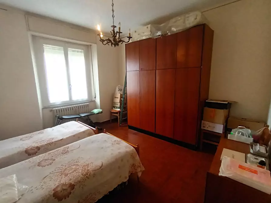 Immagine 12 di Appartamento in vendita  a Lucca