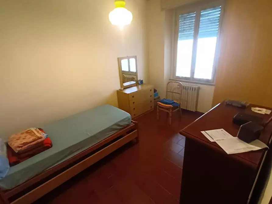 Immagine 17 di Appartamento in vendita  a Lucca