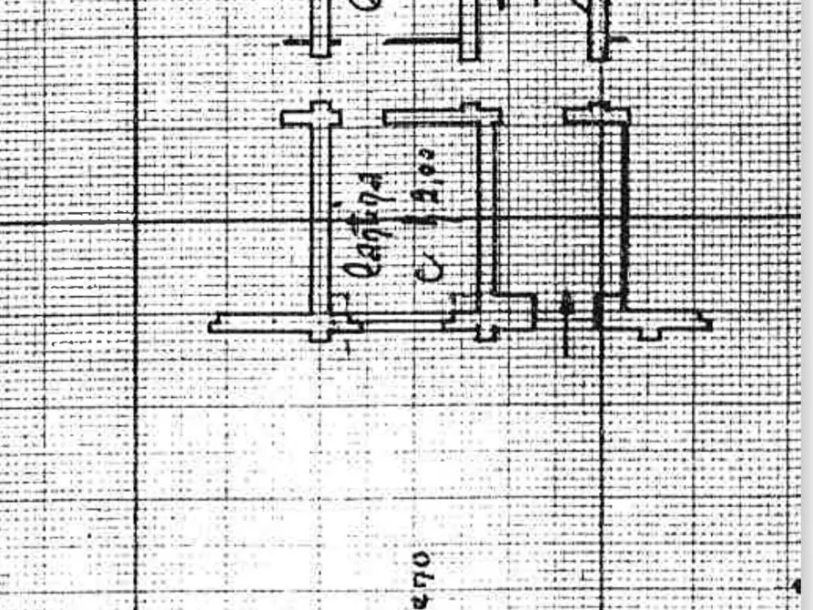 Immagine 28 di Appartamento in vendita  a Lucca