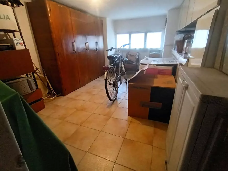 Immagine 26 di Appartamento in vendita  a Lucca