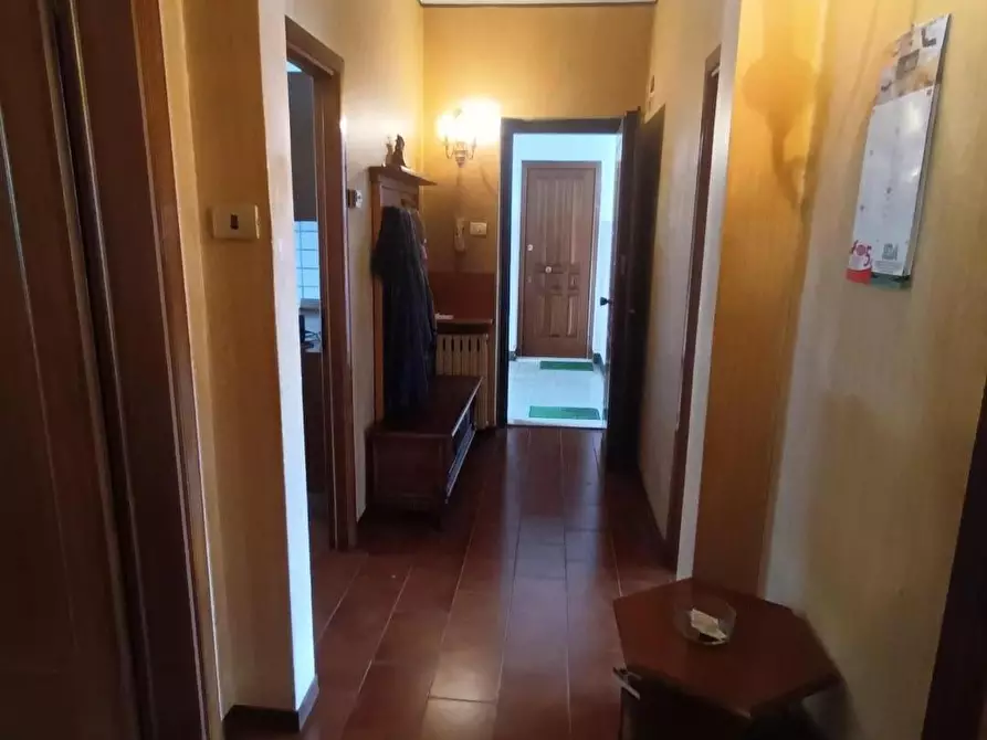 Immagine 10 di Appartamento in vendita  a Lucca