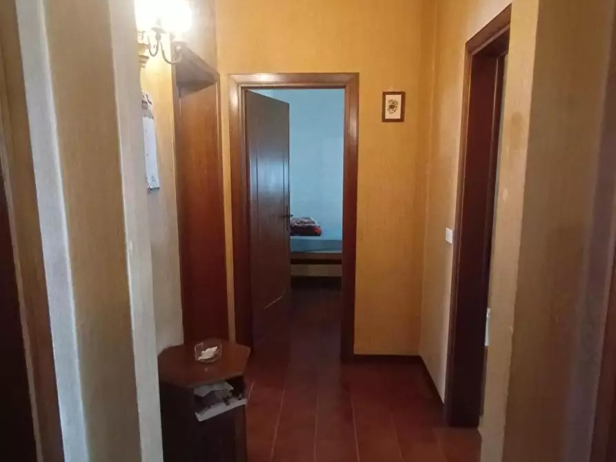 Immagine 3 di Appartamento in vendita  a Lucca