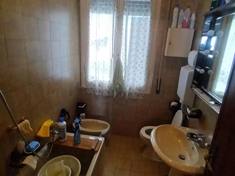 Immagine 18 di Appartamento in vendita  a Lucca