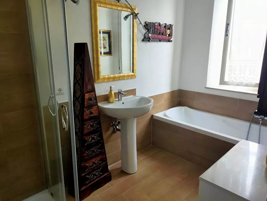 Immagine 15 di Casa bifamiliare in vendita  a San Giuliano Terme