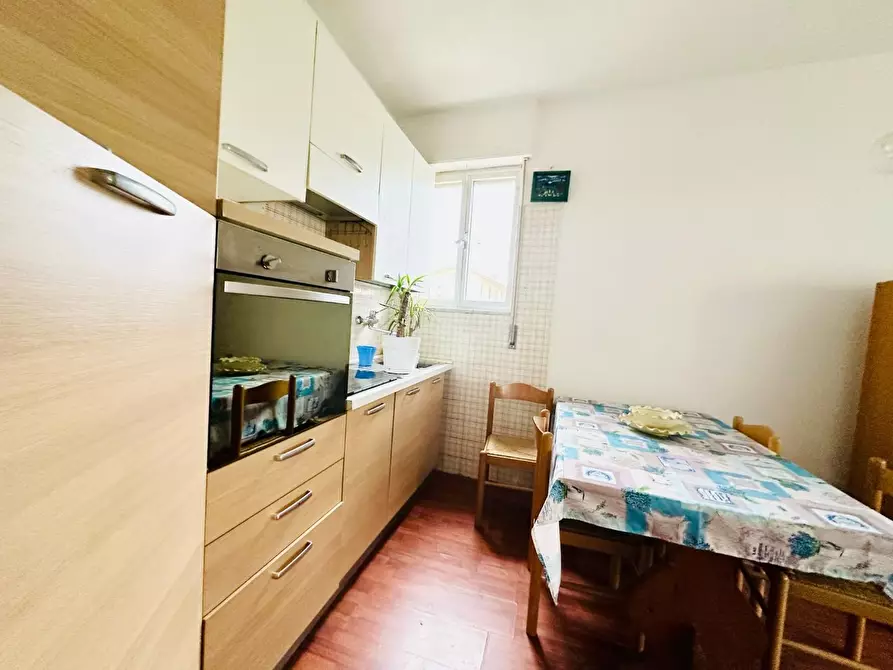 Immagine 3 di Appartamento in vendita  a Carrara