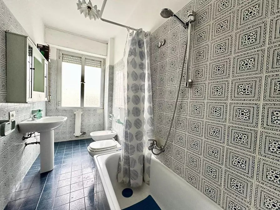 Immagine 17 di Appartamento in vendita  a Carrara