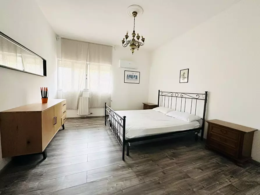 Immagine 11 di Appartamento in vendita  a Carrara