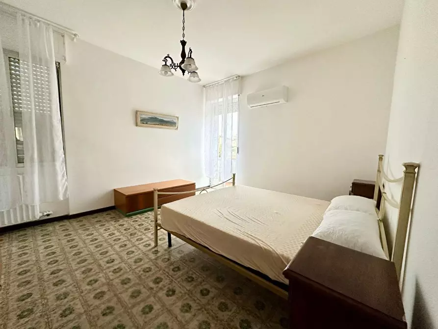 Immagine 19 di Appartamento in vendita  a Carrara