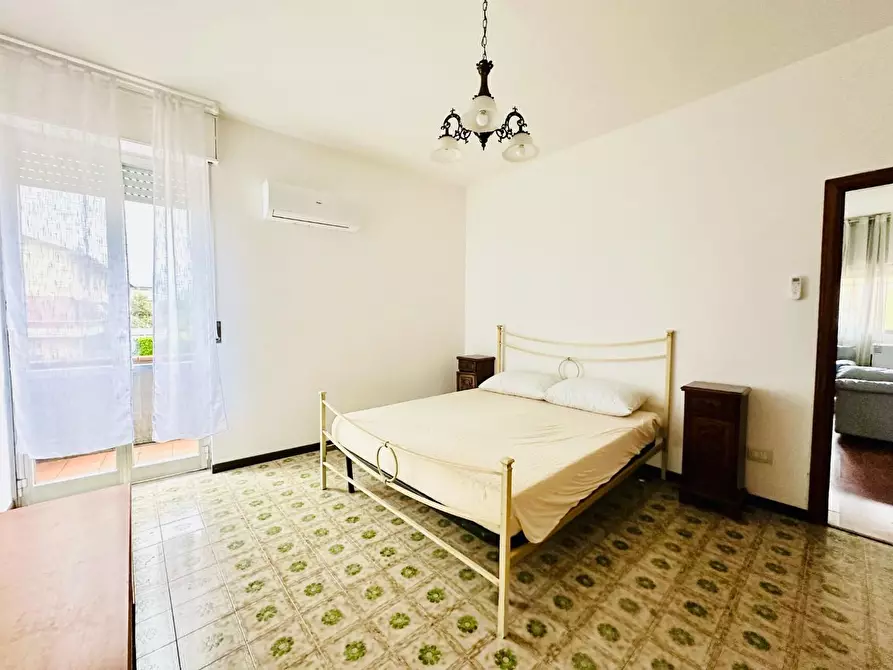 Immagine 14 di Appartamento in vendita  a Carrara