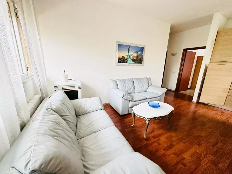 Immagine 22 di Appartamento in vendita  a Carrara