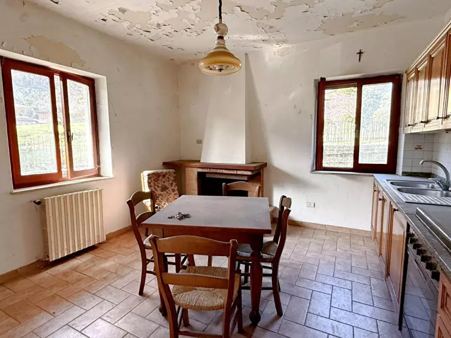 Immagine 8 di Casa indipendente in vendita  a Villa Basilica