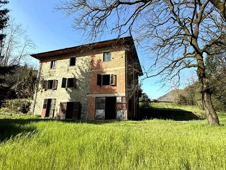 casa indipendente in vendita a Villa Basilica