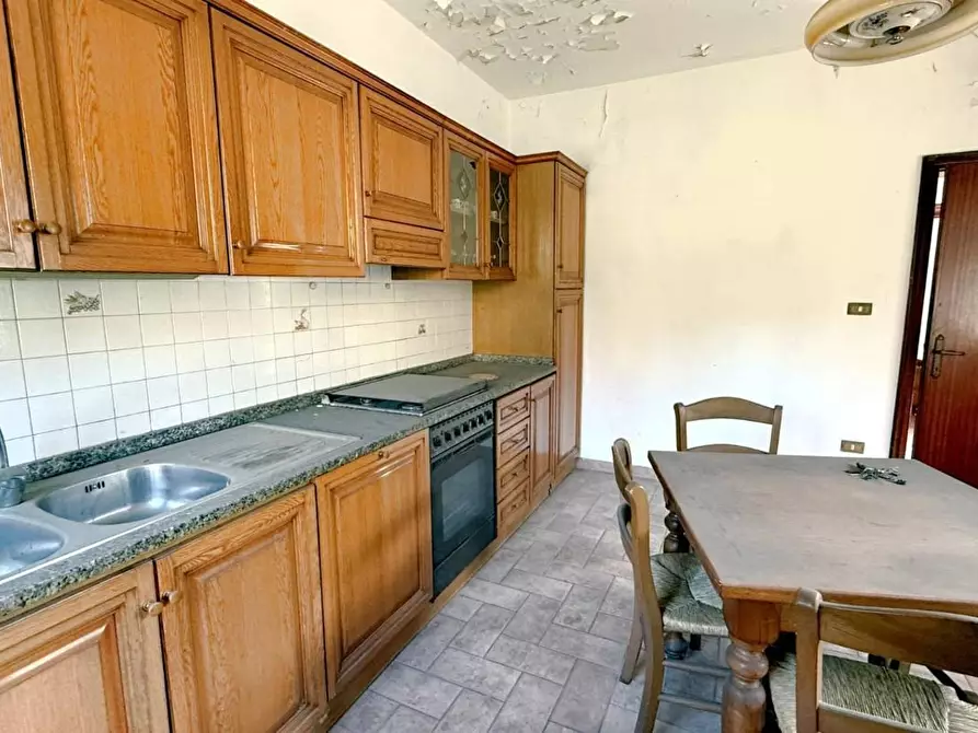 Immagine 10 di Casa indipendente in vendita  a Villa Basilica