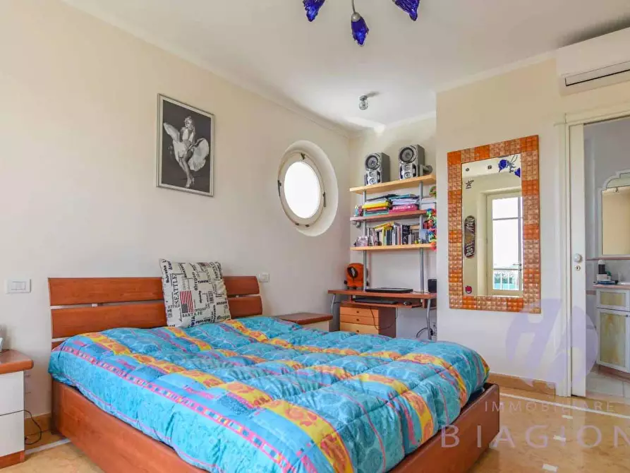 Immagine 26 di Villa in vendita  a Forte Dei Marmi