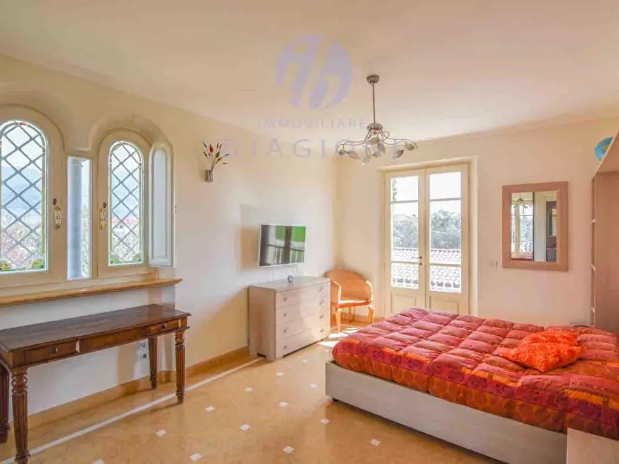 Immagine 23 di Villa in vendita  a Forte Dei Marmi