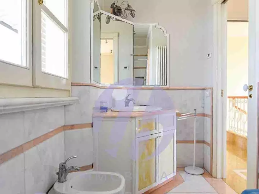 Immagine 27 di Villa in vendita  a Forte Dei Marmi