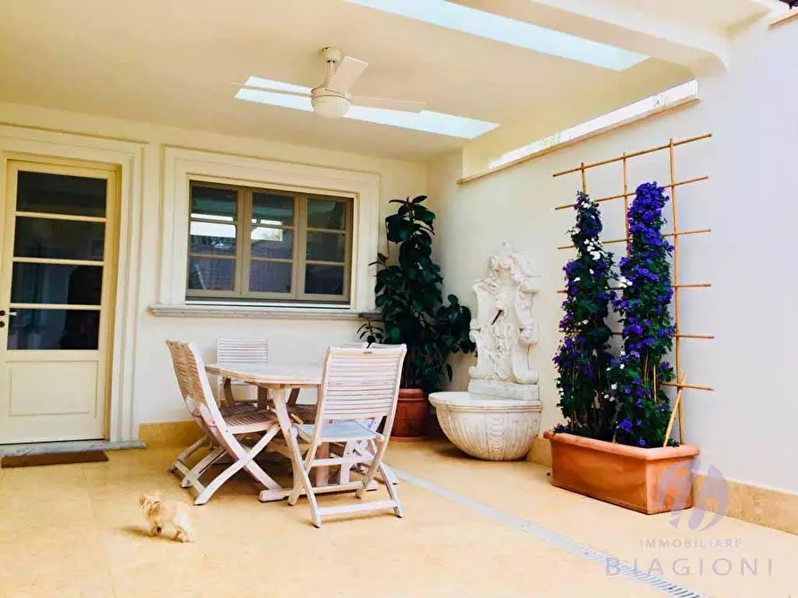Immagine 34 di Villa in vendita  a Forte Dei Marmi
