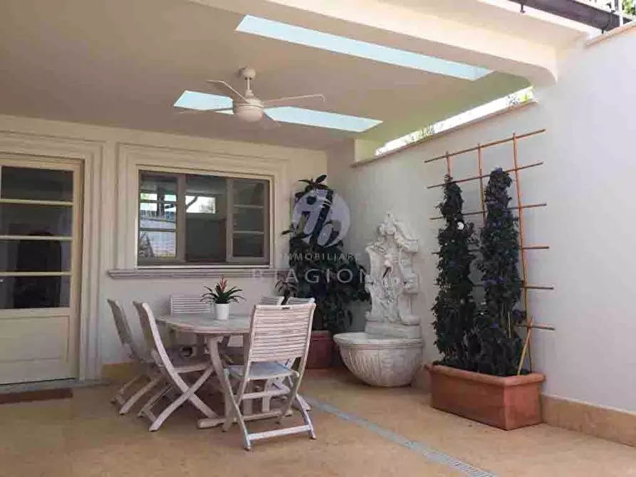 Immagine 35 di Villa in vendita  a Forte Dei Marmi