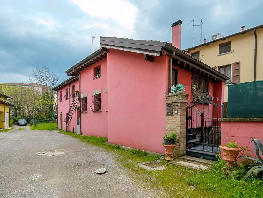 Immagine 38 di Casa indipendente in vendita  a Modena