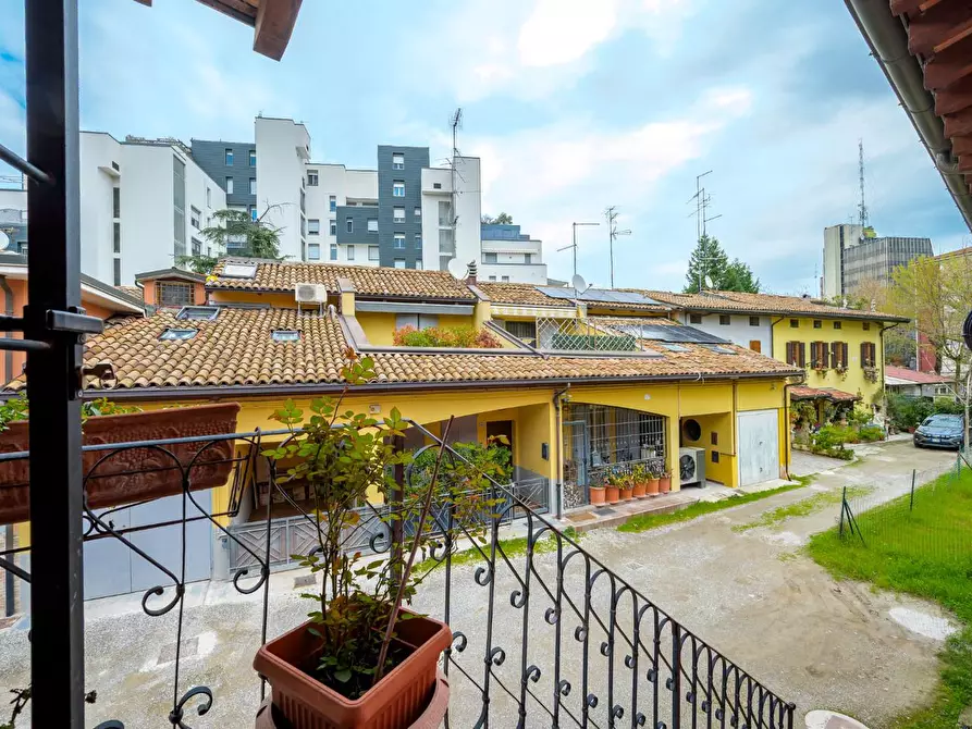 Immagine 35 di Casa indipendente in vendita  a Modena