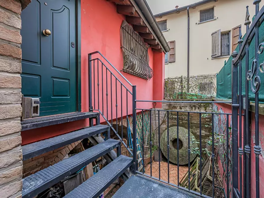 Immagine 2 di Casa indipendente in vendita  a Modena