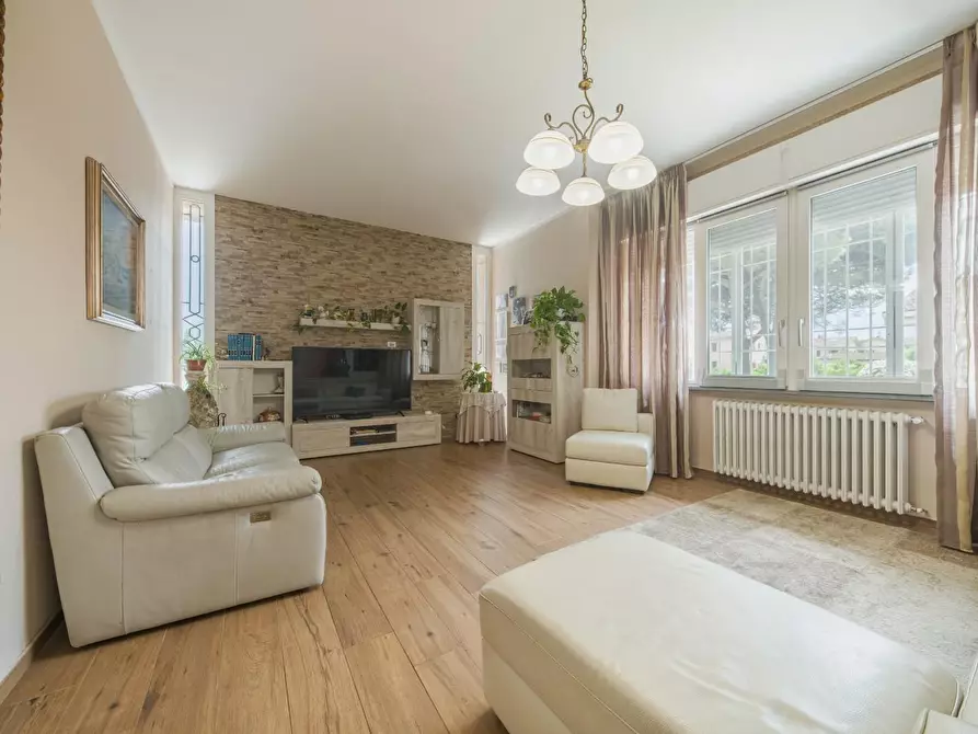 Immagine 3 di Casa indipendente in vendita  a Ponsacco