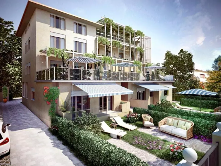 Immagine 7 di Mansarda in vendita  a Pisa