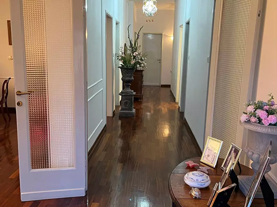 Immagine 18 di Casa bifamiliare in vendita  a Massa