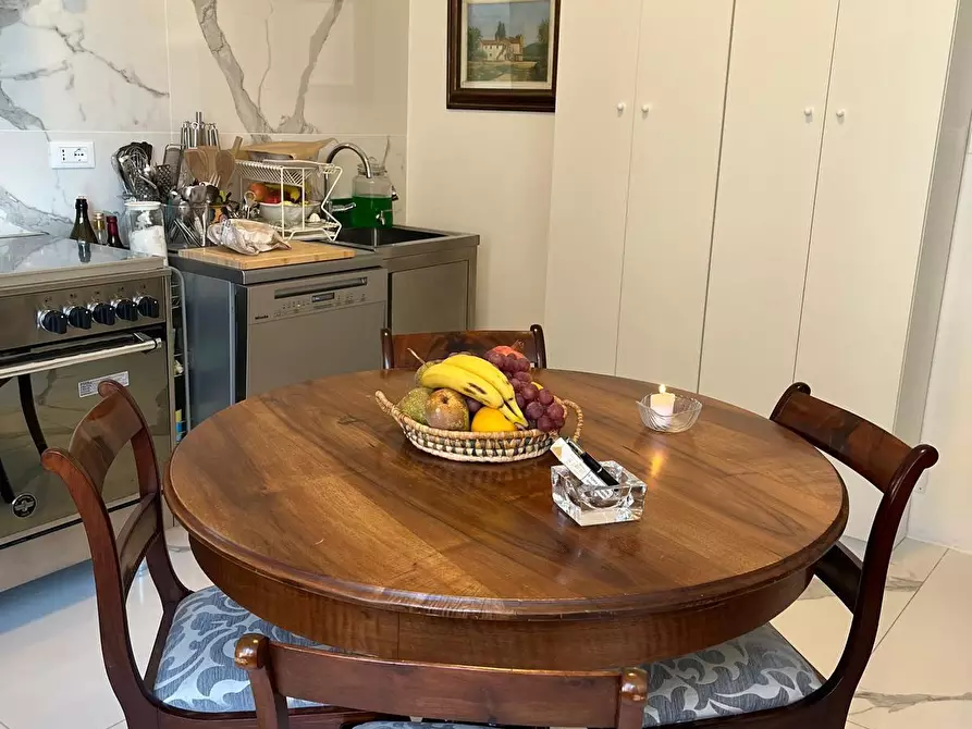 Immagine 10 di Casa bifamiliare in vendita  a Massa