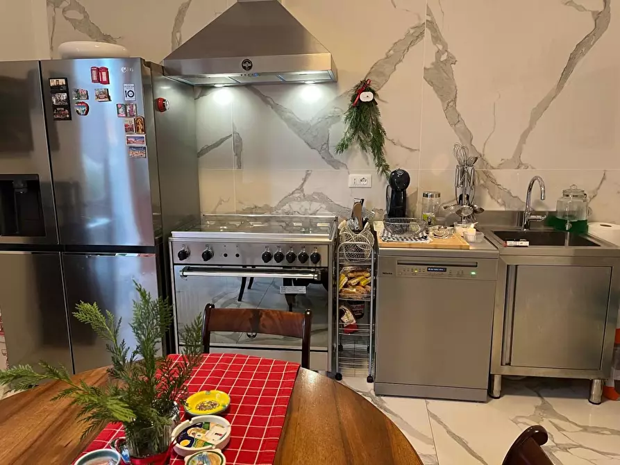 Immagine 12 di Casa bifamiliare in vendita  a Massa