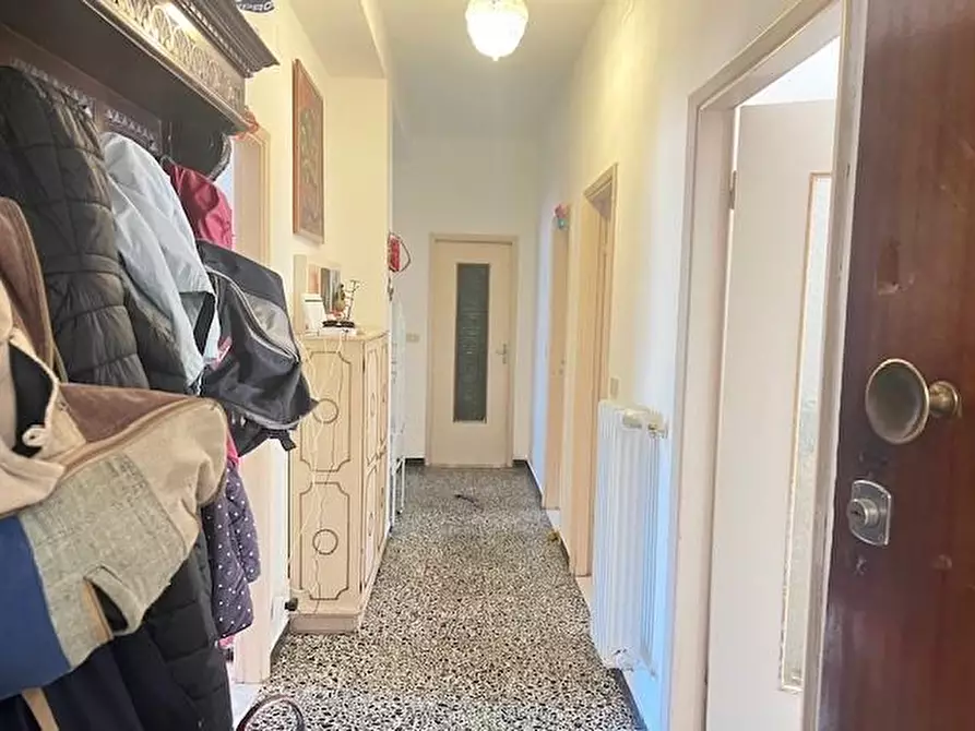 Immagine 6 di Appartamento in vendita  a Massa