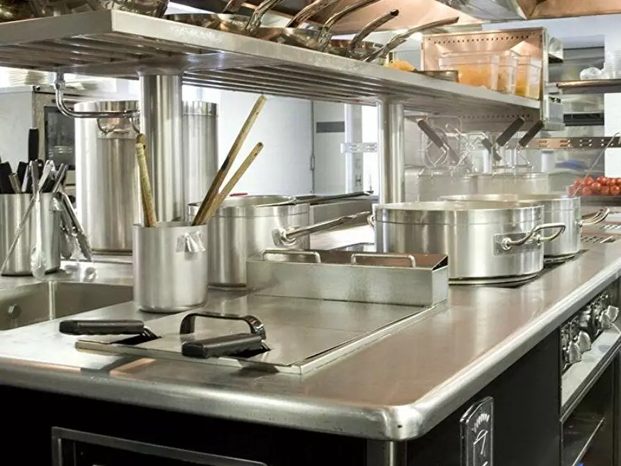 Immagine 5 di Bar / Ristorante in vendita  a Lucca