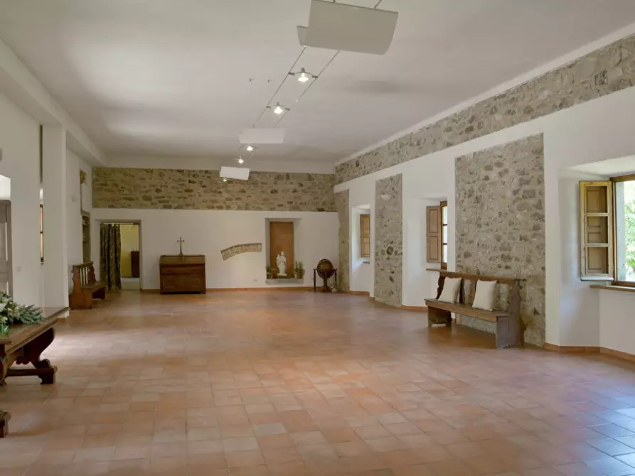 Immagine 35 di Immobile di prestigio in vendita  a Fivizzano