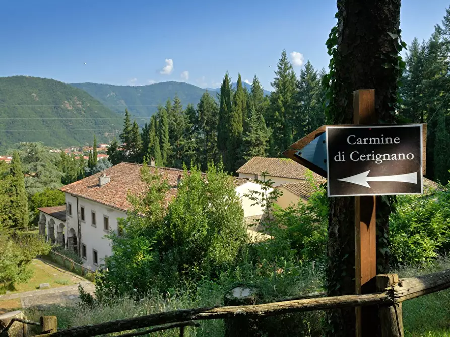 Immagine 4 di Immobile di prestigio in vendita  a Fivizzano