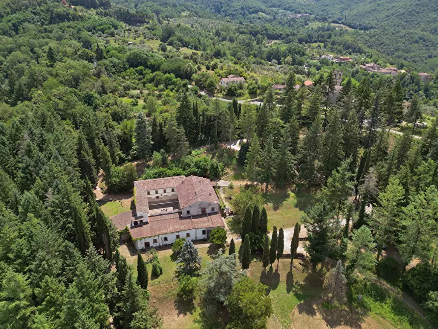 Immagine 3 di Immobile di prestigio in vendita  a Fivizzano