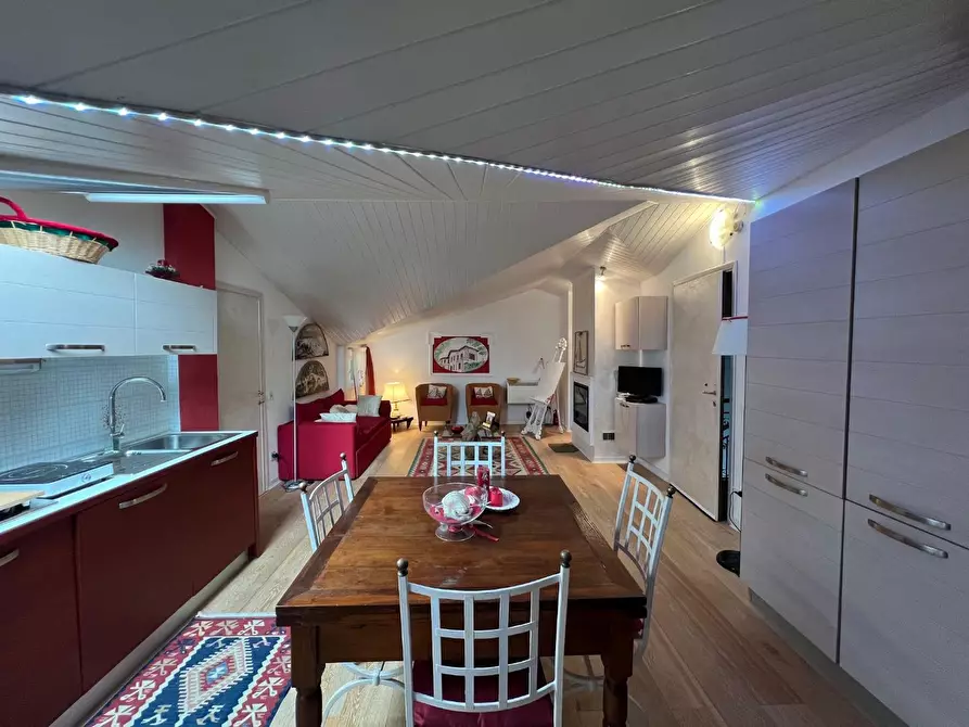 Immagine 24 di Appartamento in vendita  a Livorno