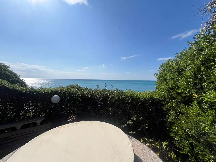 Immagine 5 di Appartamento in vendita  a Livorno