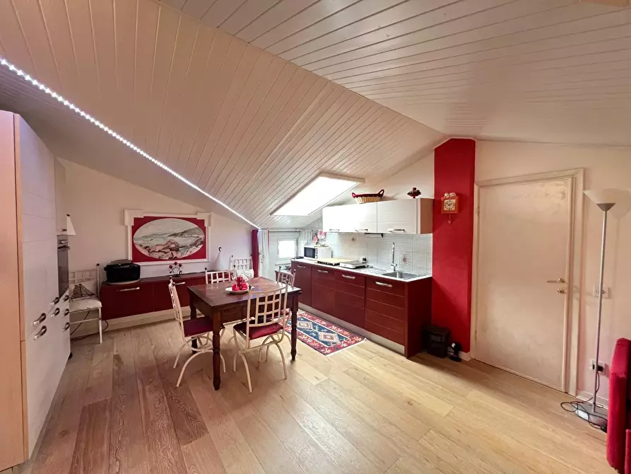 Immagine 38 di Appartamento in vendita  a Livorno