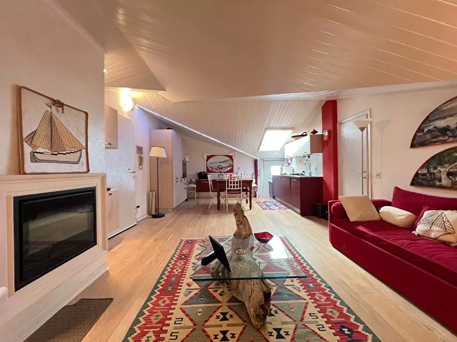 Immagine 21 di Appartamento in vendita  a Livorno