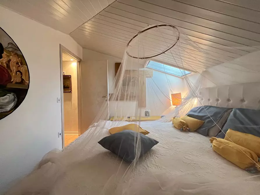 Immagine 54 di Appartamento in vendita  a Livorno