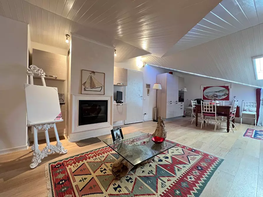 Immagine 19 di Appartamento in vendita  a Livorno