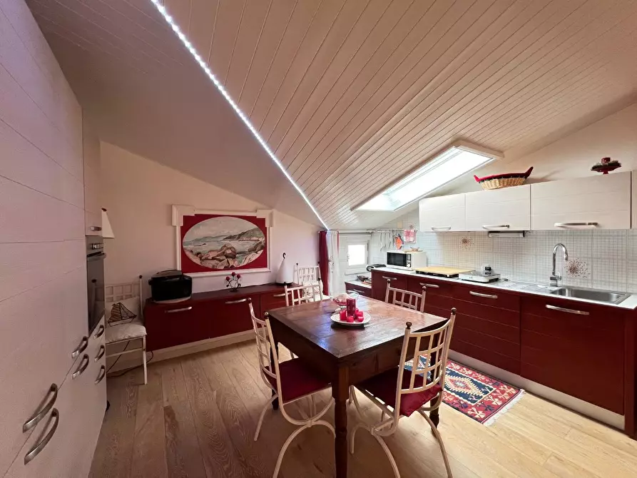 Immagine 32 di Appartamento in vendita  a Livorno