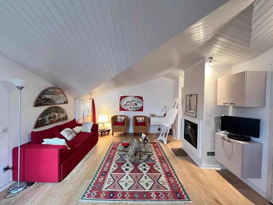 Immagine 28 di Appartamento in vendita  a Livorno