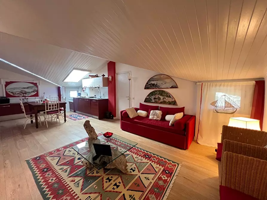 Immagine 36 di Appartamento in vendita  a Livorno