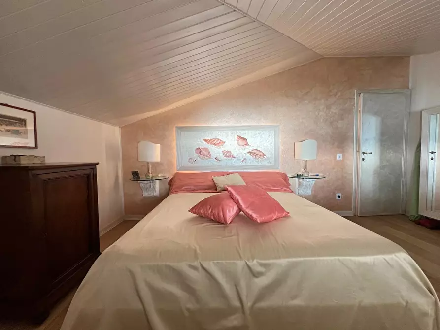 Immagine 47 di Appartamento in vendita  a Livorno