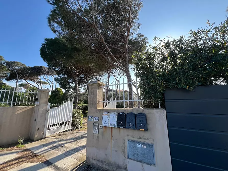 Immagine 59 di Appartamento in vendita  a Livorno